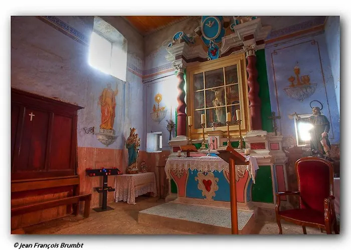 Charmant F2 Dans Joli Village Corse