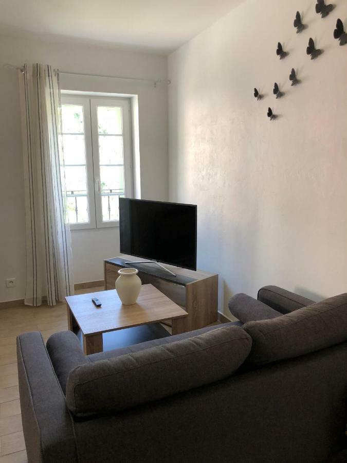 Apartment F2 Dans Joli Village Corse